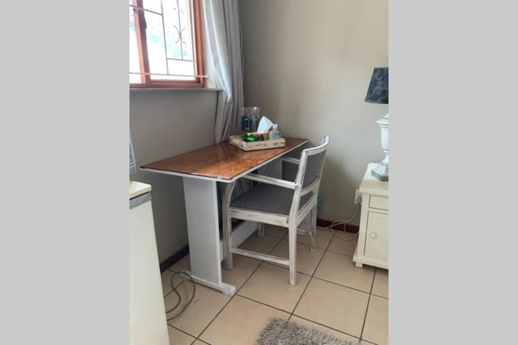 Cozy Guest Suite With Private Access Roodepoort Bagian luar foto